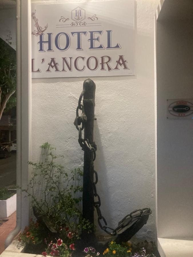 Hotel L'Ancora 拉卡勒塔 外观 照片
