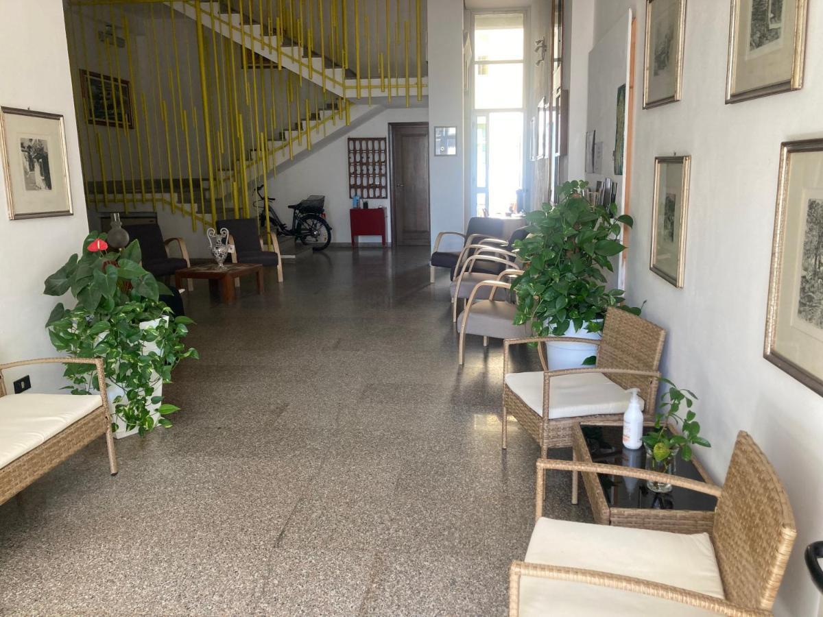 Hotel L'Ancora 拉卡勒塔 外观 照片